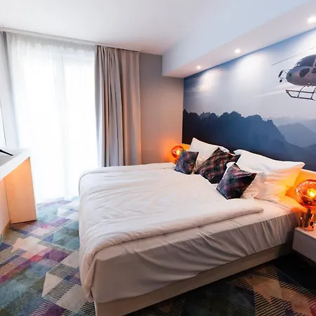 Science Premium Hotel