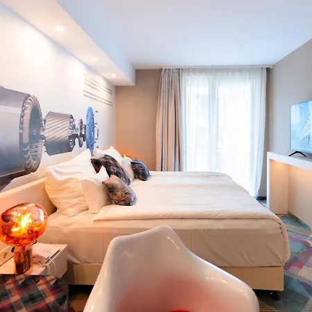 Science Premium Hotel 4*