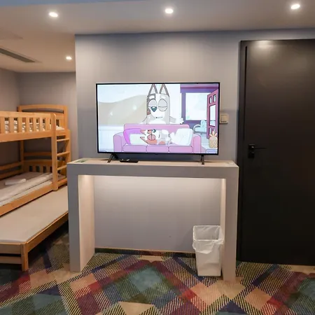 Science Premium Hotel 4*